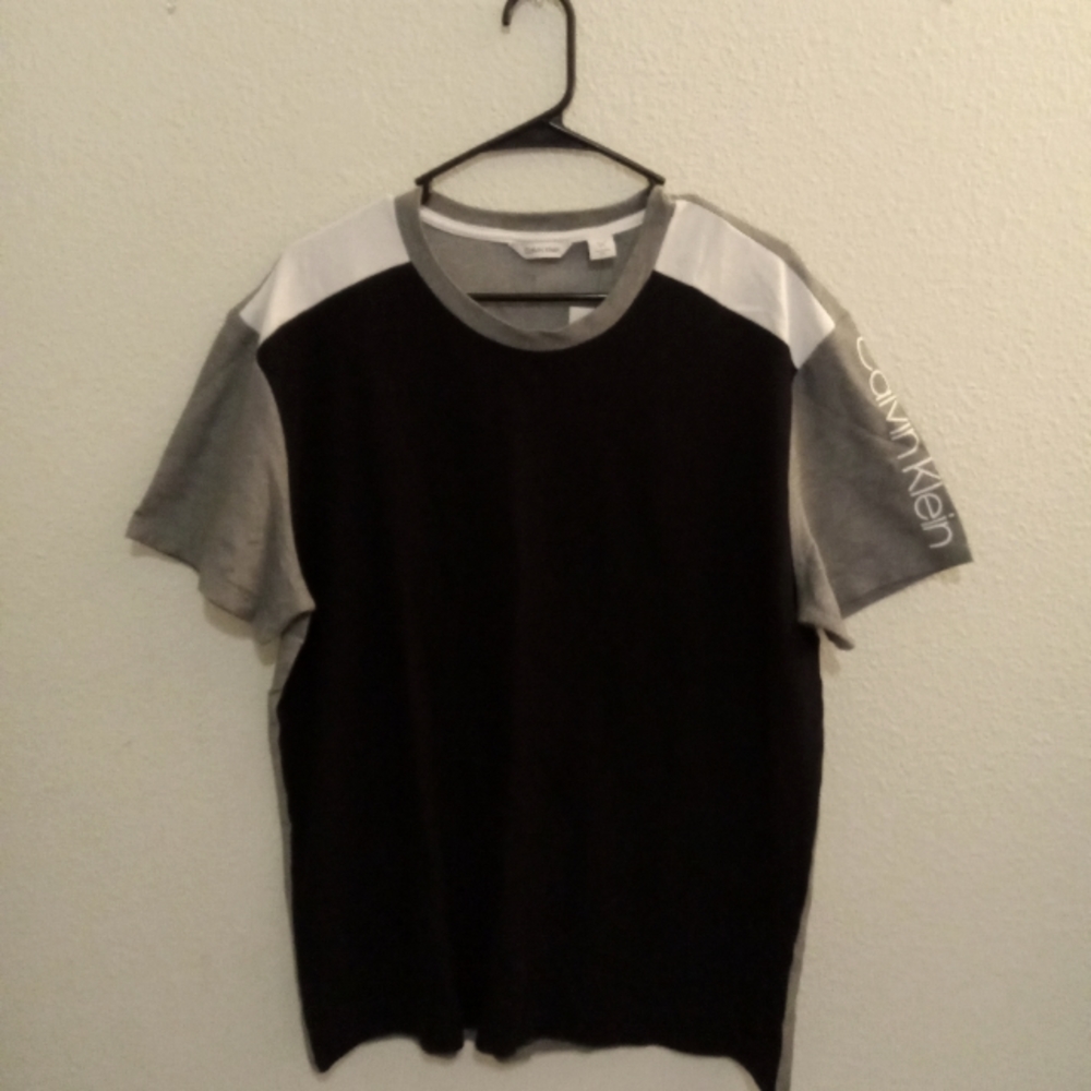 Men's Calvin Klein top